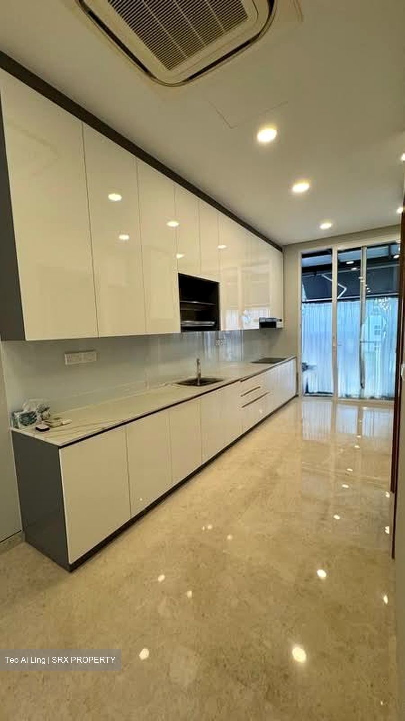 Pemimpin Drive (D20), Terrace #595476841